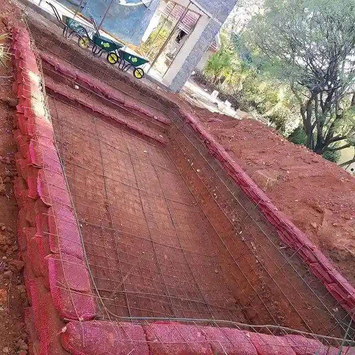 Reinforced pool shell